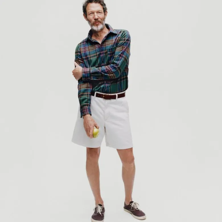 8" Classic chino short