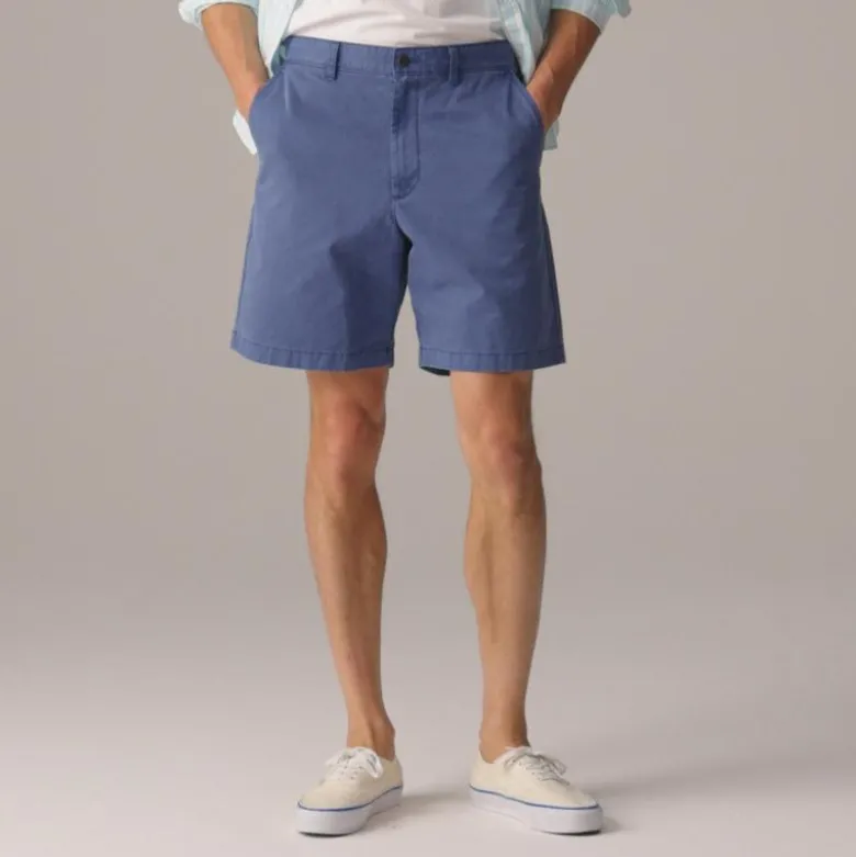 8" Classic chino short