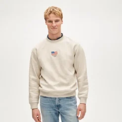 '83 fleece sweatshirt with flag embroidery
