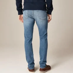 770™ Straight-fit stretch jean in medium wash