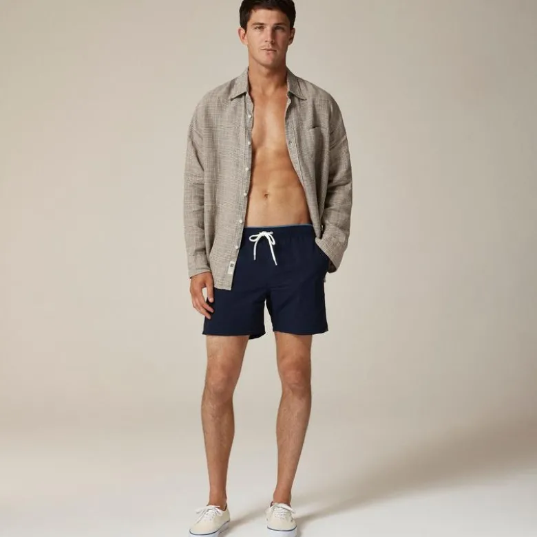 6'' stretch swim trunk with ECONYL® nylon