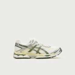 ASICS® GEL-CUMULUS® 16 sneakers