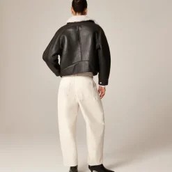 Barrel-leg jean