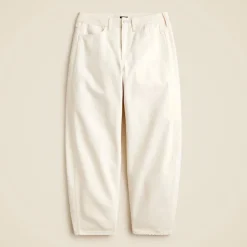 Barrel-leg jean