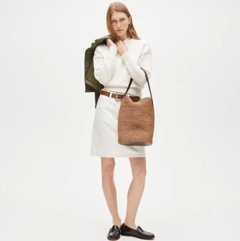 Berkeley handknotted bucket bag in raffia