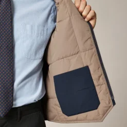 Box-quilt insulated vest with PrimaLoft®