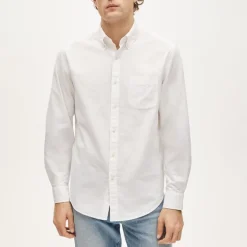 Broken-in organic cotton oxford shirt