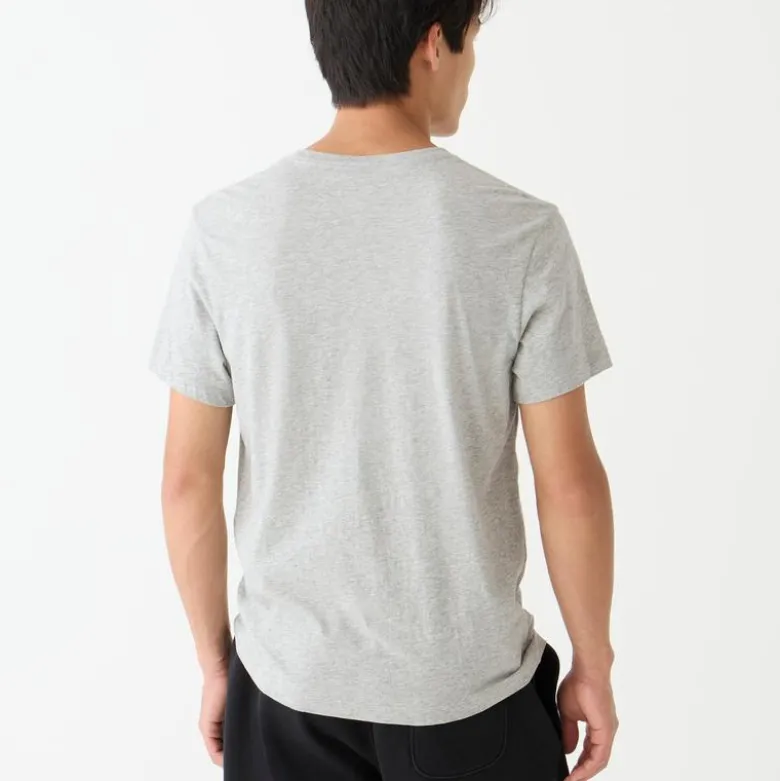 Broken-in pocket T-shirt