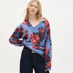 Brushed cashmere relaxed V-neck sweater in floral print