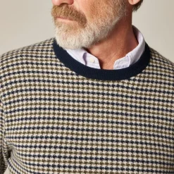 Cashmere crewneck sweater in houndstooth