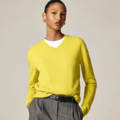 Cashmere high V-neck sweater