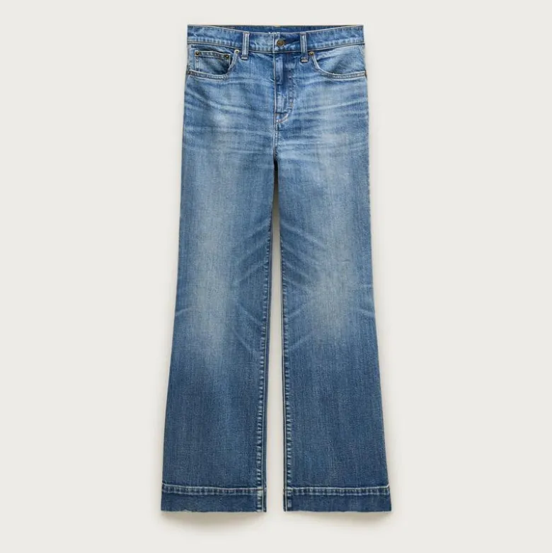 Charley kickout cropped jean in semi-stretch
