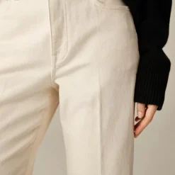 Charley kickout cropped jean