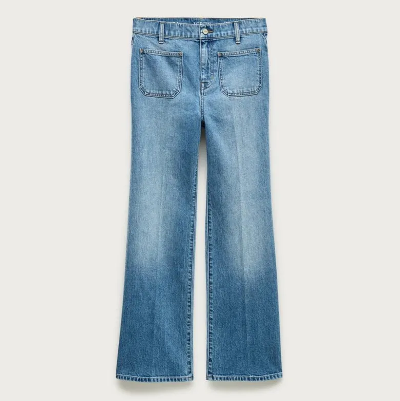 Charley kickout cropped jean in semi-stretch with patch pockets