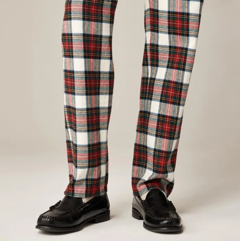 Classic five-pocket twill pant in Stewart tartan