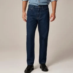 Classic jean in dark wash