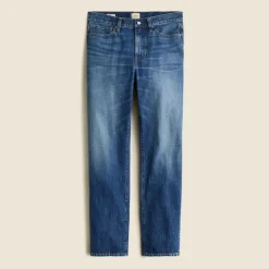 Classic jean in medium wash