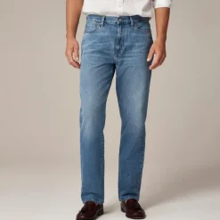 Classic jean in medium wash