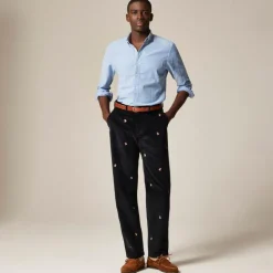 Classic-fit 8-wale corduroy pant with dog embroidery