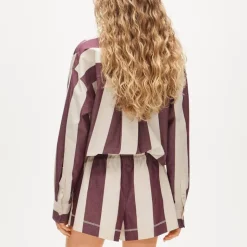 Cruise short in striped lightweight oxford