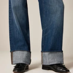 Cuffed lower-rise wide-leg jean