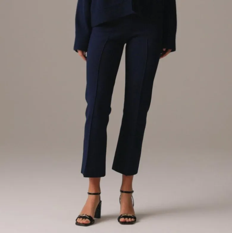 Delaney kickout sweater pant