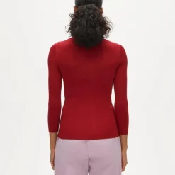 Elbow-sleeve sweater