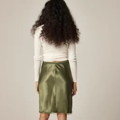 Gwen knee-length slip skirt in viscose charmeuse