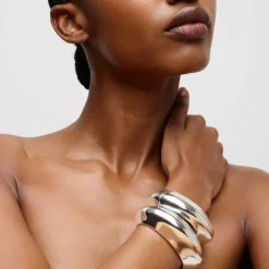 Hinge cuff bracelet