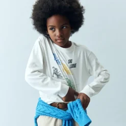 Kids' long-sleeve "Ski lodge" graphic T-shirt
