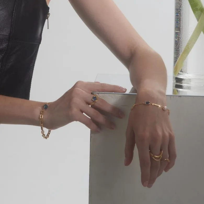 Lady Grey Raia rings set