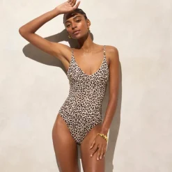 Lana one-piece in Classic Sculpt™