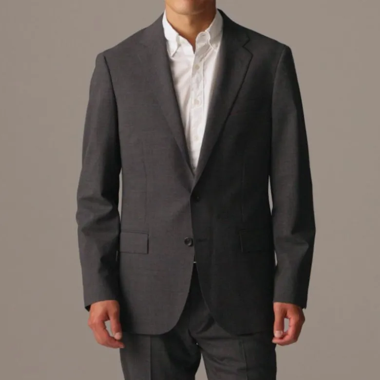 Ludlow Traveler Slim-fit suit jacket in Italian stretch wool blend
