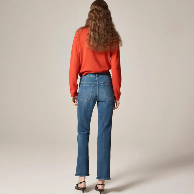 Mid-rise cropped kickout jean