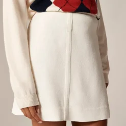 Mini skirt in bouclé