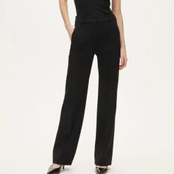 Natalia pant in four-season stretch