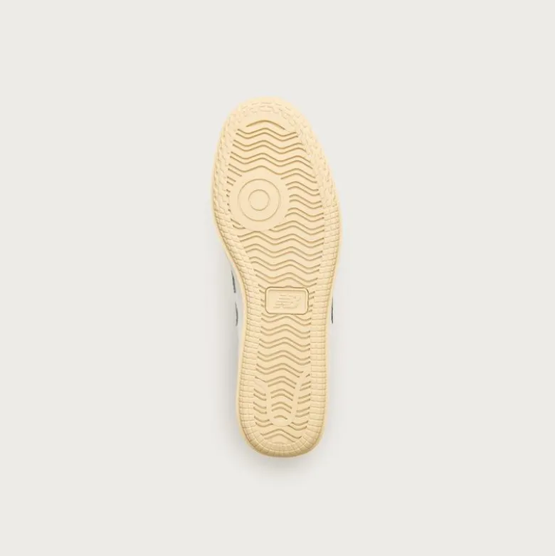 New Balance® T500 unisex sneakers