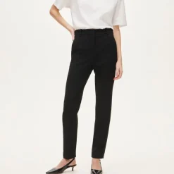 New Cameron pant in four-season stretch