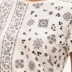 New relaxed linen T-shirt in bandana print