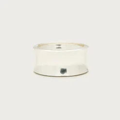 Oversized metallic hinge bracelet