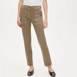 Patch-pocket slim chino pant