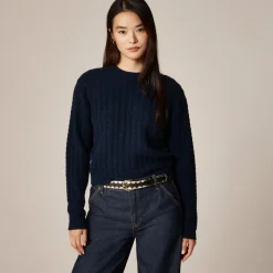 Perfect cashmere cable-knit crewneck sweater