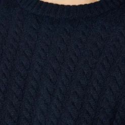 Perfect cashmere cable-knit crewneck sweater