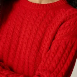 Perfect cashmere cable-knit crewneck sweater