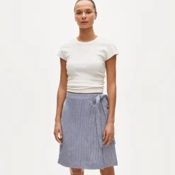Petite knee-length wrap skirt in gingham linen blend