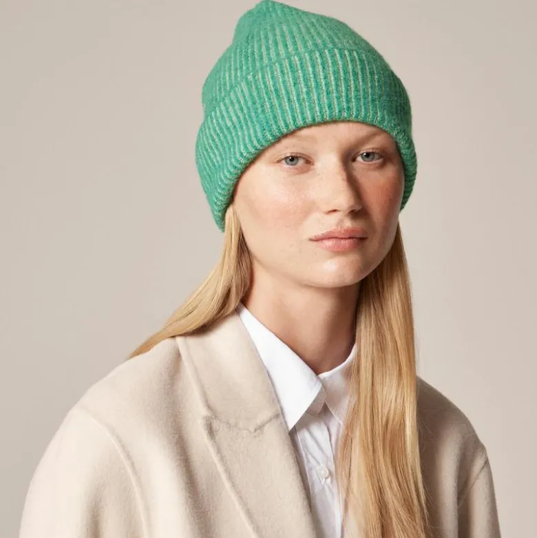 Plaited beanie in Supersoft yarn