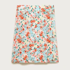 Pleated knee-length skirt in floral print