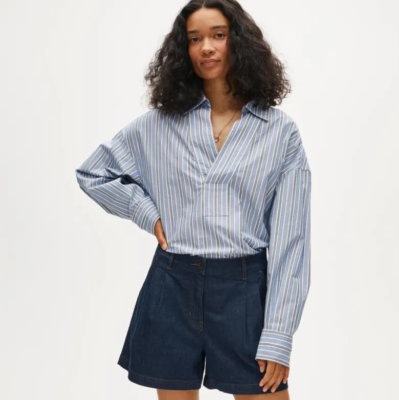 Pleated short in drapey denim