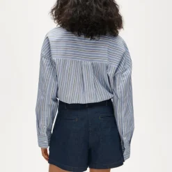 Pleated short in drapey denim