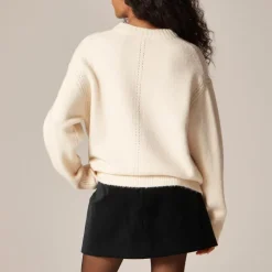 Relaxed crewneck pullover in bow print